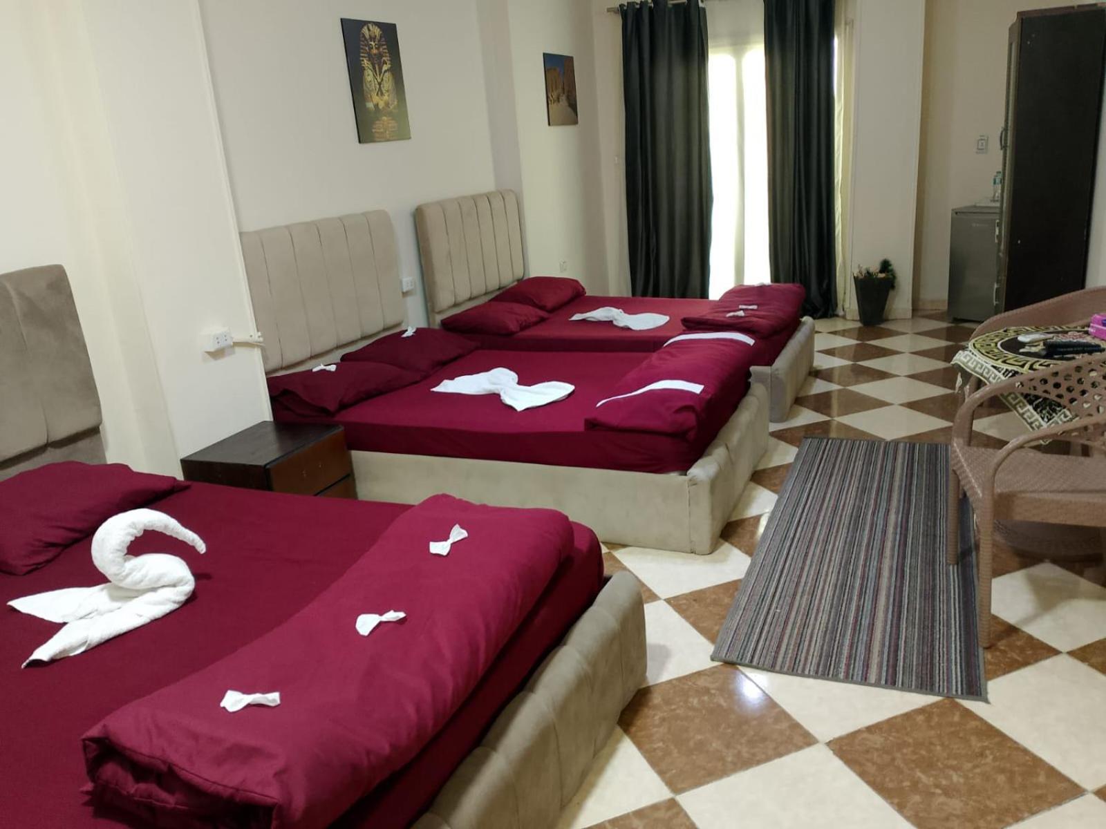 Pyramid Stars Inn Nazlet el-Sîsi Exterior foto