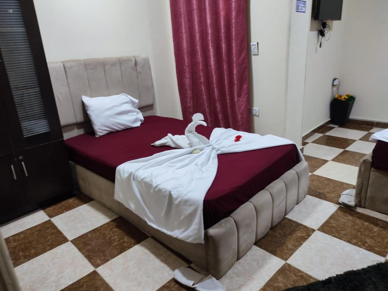 Pyramid Stars Inn Nazlet el-Sîsi Exterior foto