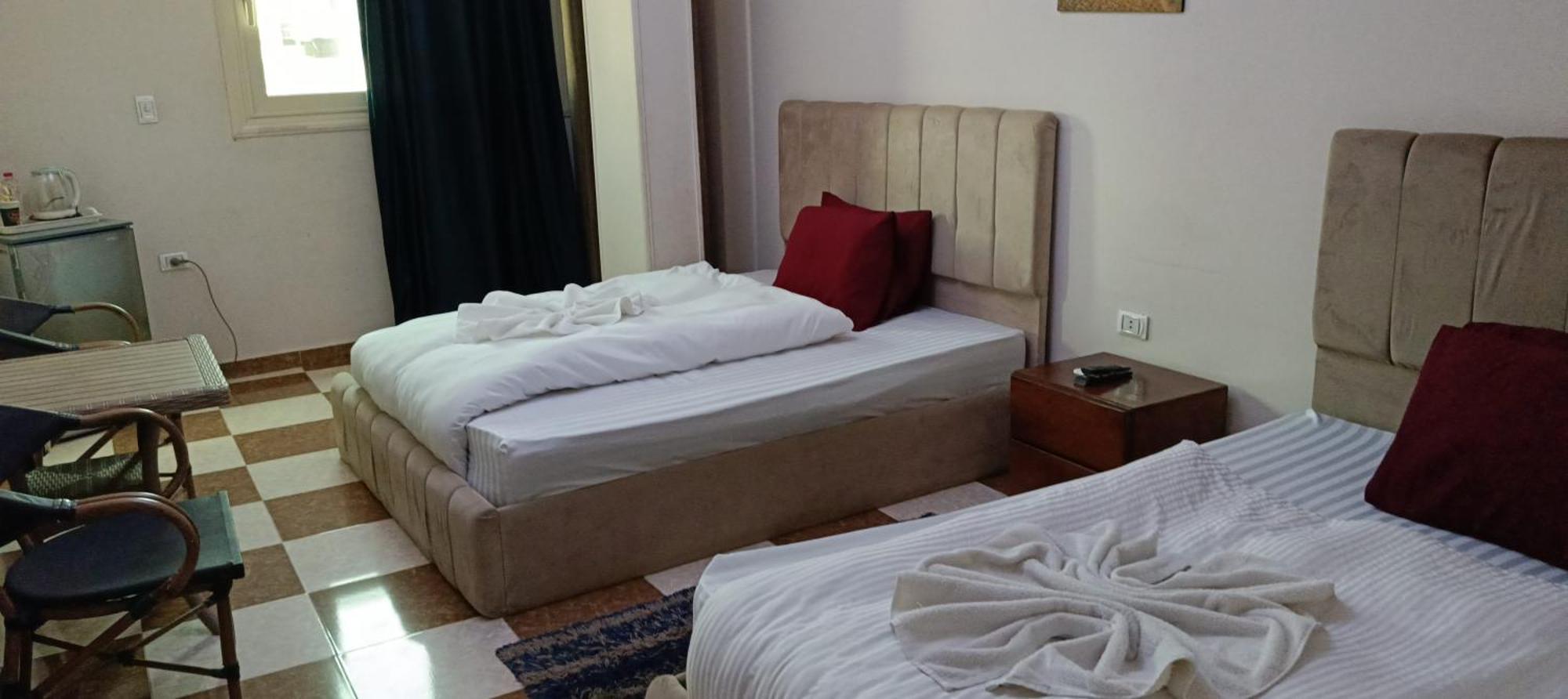 Pyramid Stars Inn Nazlet el-Sîsi Exterior foto