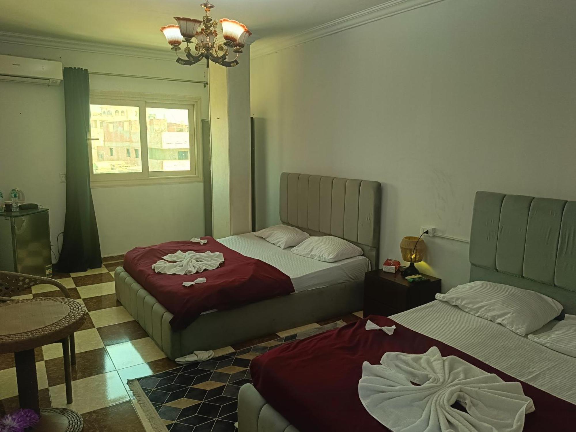 Pyramid Stars Inn Nazlet el-Sîsi Exterior foto